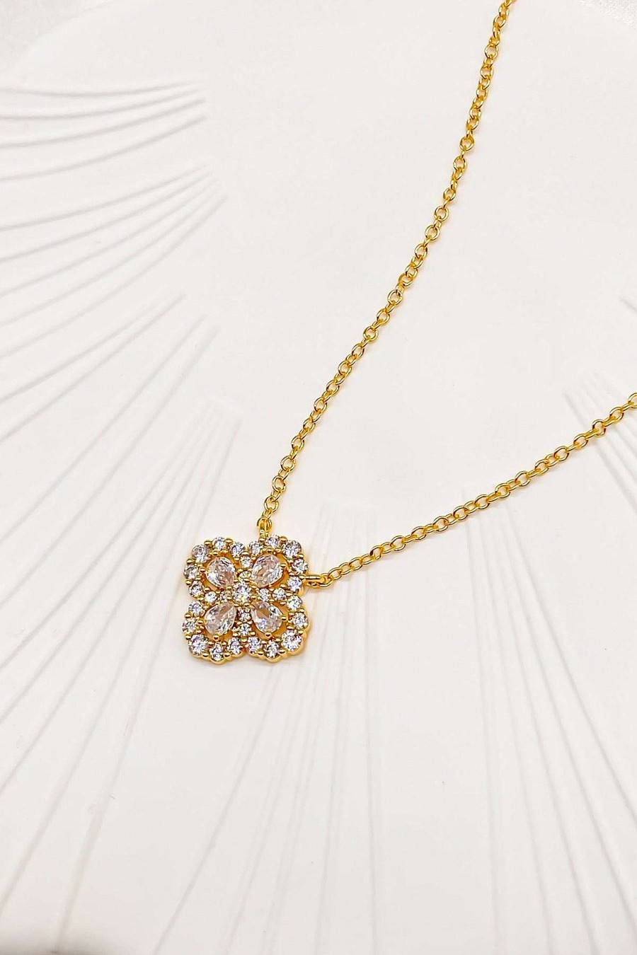 Smykker Og Tilbehor Skye Halskaeder | Millie Crystal Clover Pendant Halskaede Guld